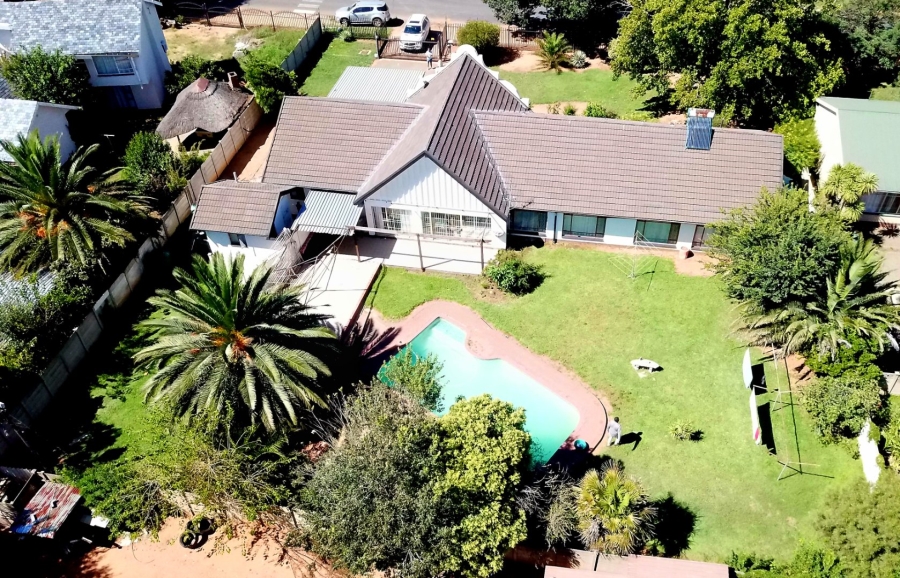 11 Bedroom Property for Sale in Universitas Free State